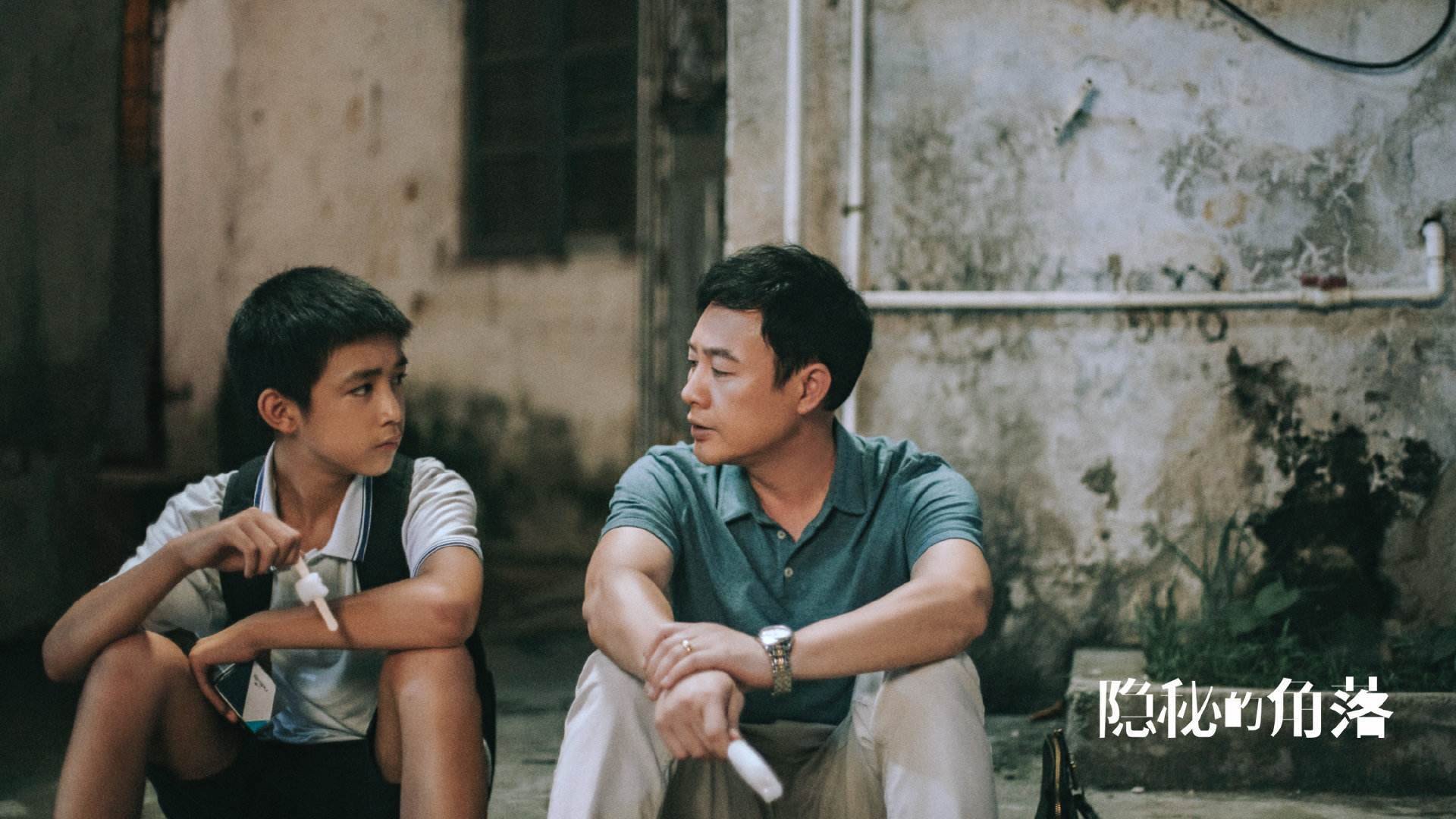 九游（jiuyou.com）游戏-港口海上灯光水上漂流大赛，灯火璀璨中的极速漂流，水上灯光秀图片