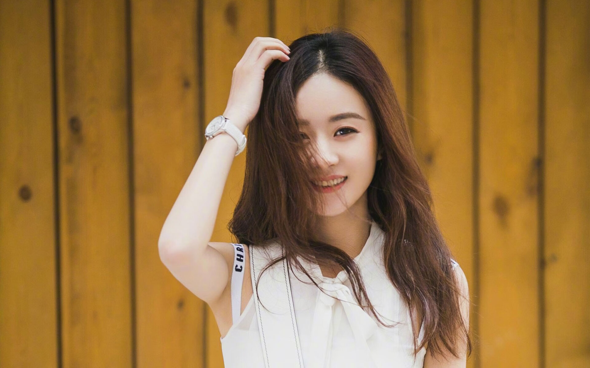 中国足球比赛火爆热播,球员表现逐渐成熟,中国足球队的比赛